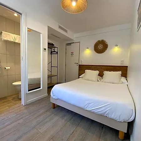 Hotel L'oustaou Le Lavandou